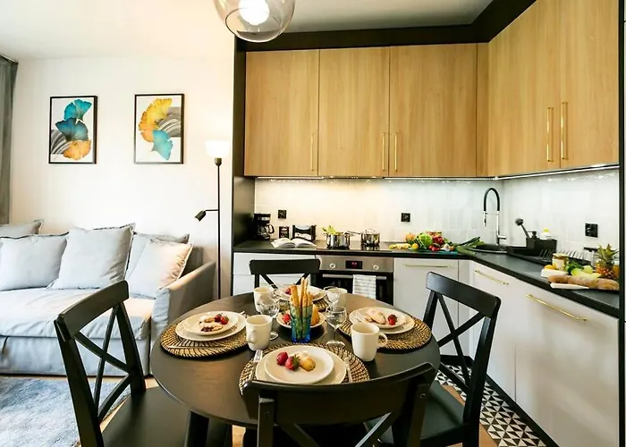 Apartment Nowy, Elegancki W Okolicy Pge Narodowy